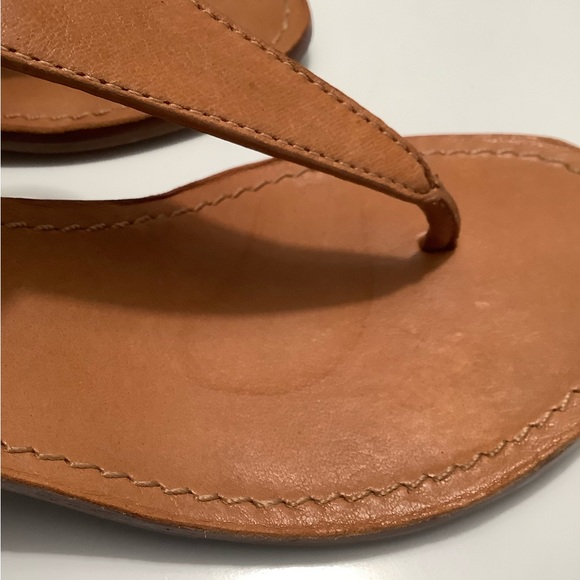 Tory Burch Elegant Brown and Gold Sandals - Picture 2 of 11